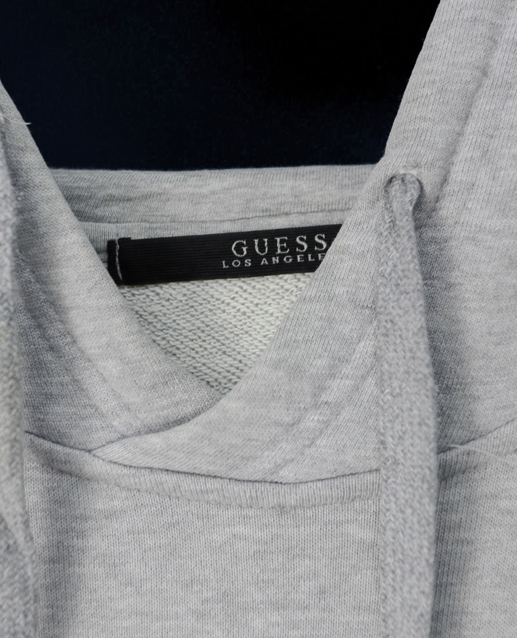 11.06.22 - VTG PULLOVER SWEATSHIRT - GUESS JEANS