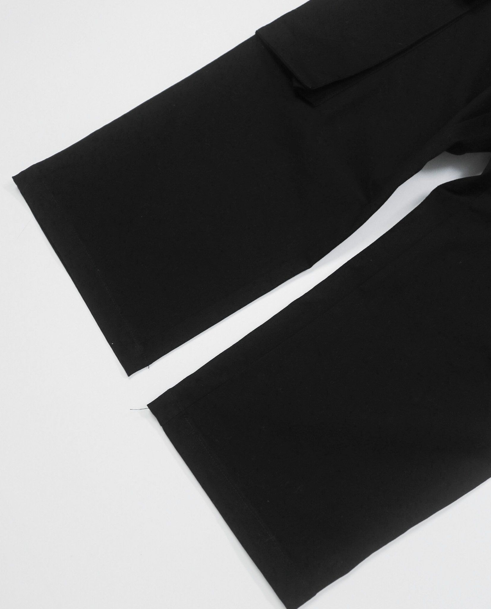 06.09.23 - VTG CROPPED CARGO PANTS - TECH FLAVOR