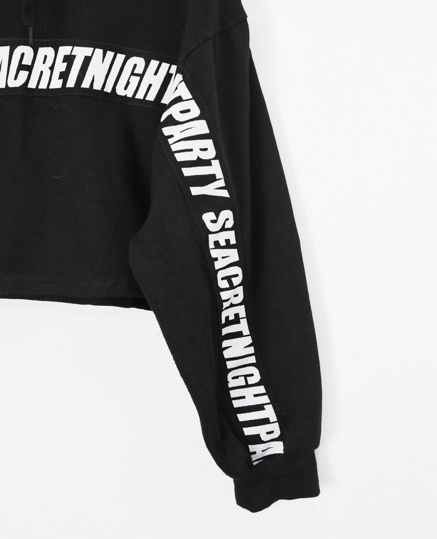 11.10.22 - VTG CROPPED PULLOVER HOODIE - WEGO