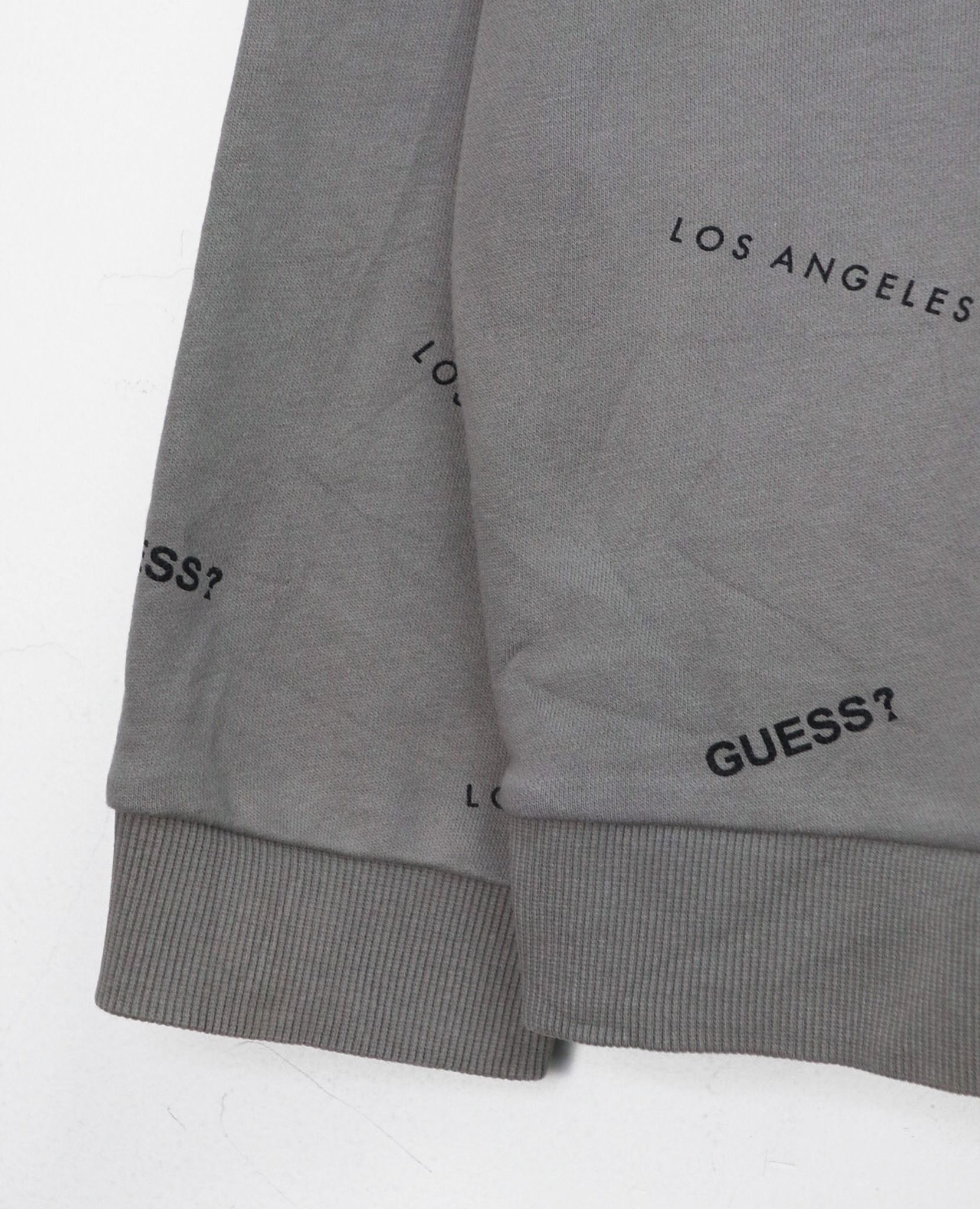 11.10.22 - VTG SWEATSHIRT - GUESS