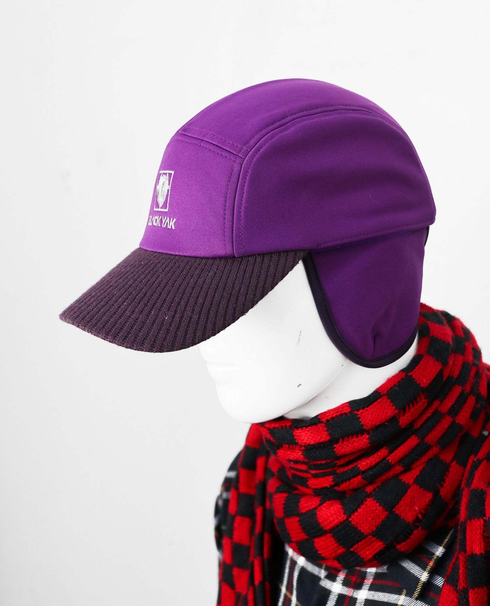 11.12.22 - VTG HEADWEAR - BLACKYAK
