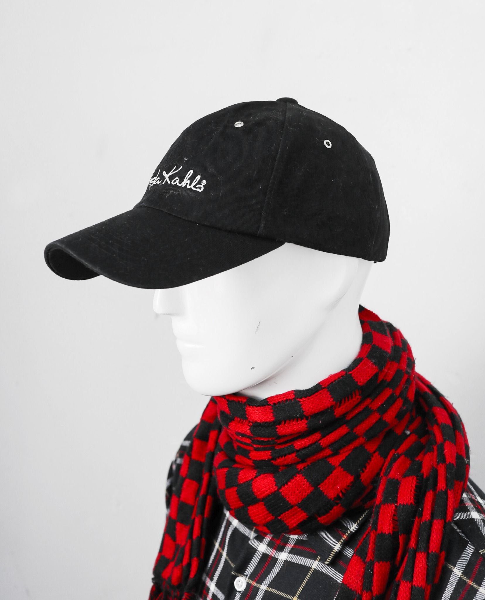 11.15.22 - VTG HEADWEAR - FRIDA KAHLS X LIPHOP