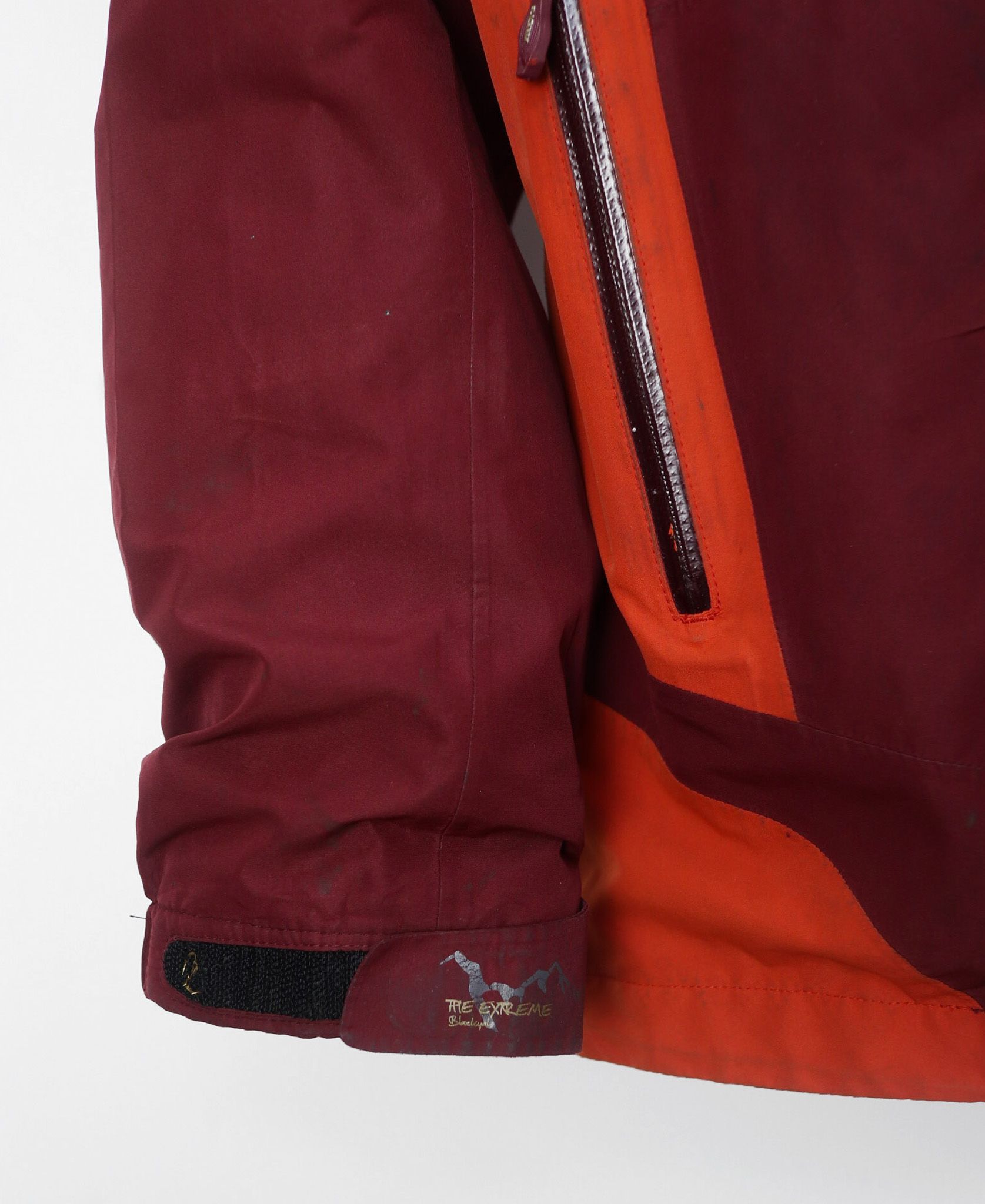 10.23.23 - VTG WINDBREAKER JACKET - BLACK YAK