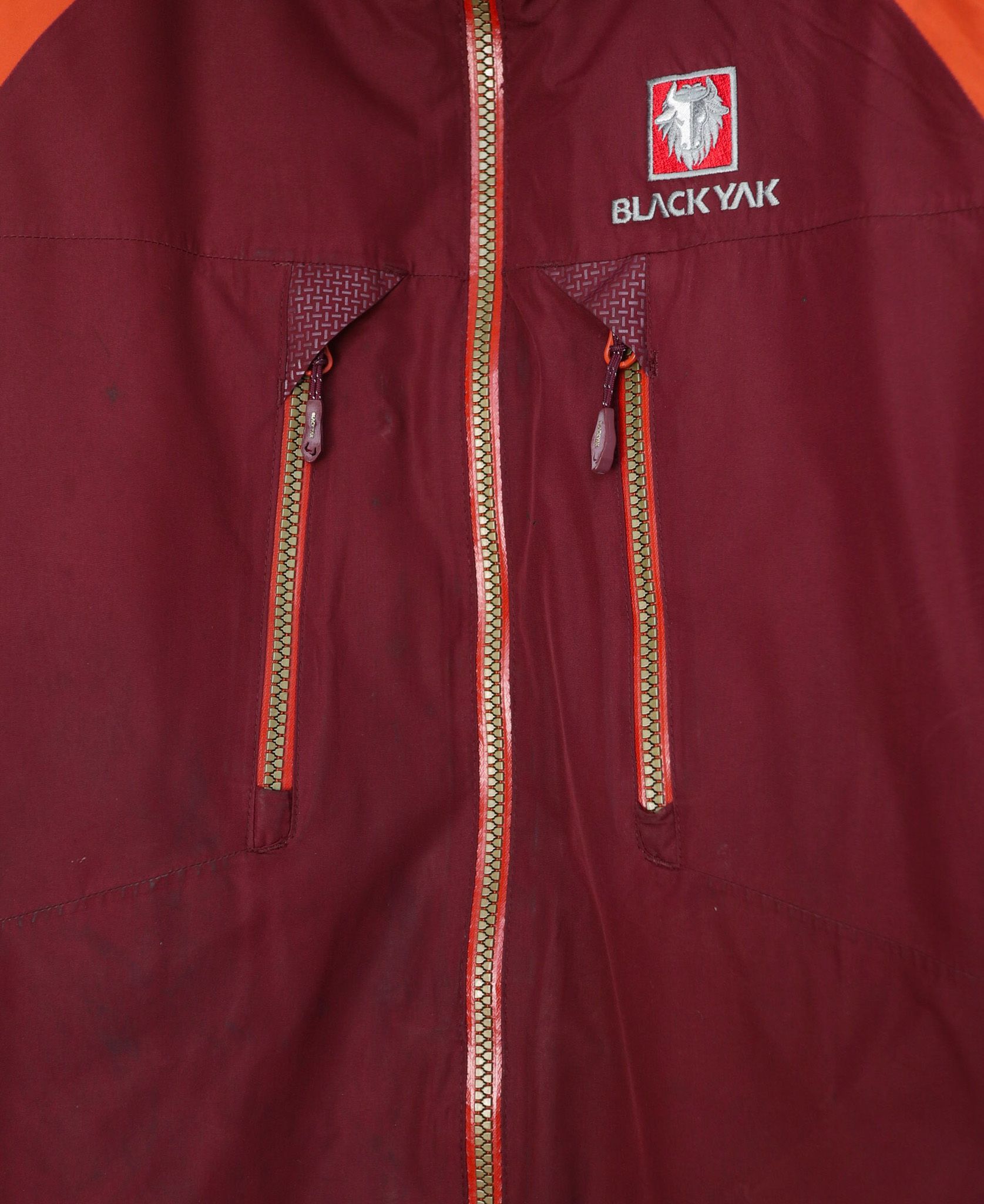 10.23.23 - VTG WINDBREAKER JACKET - BLACK YAK