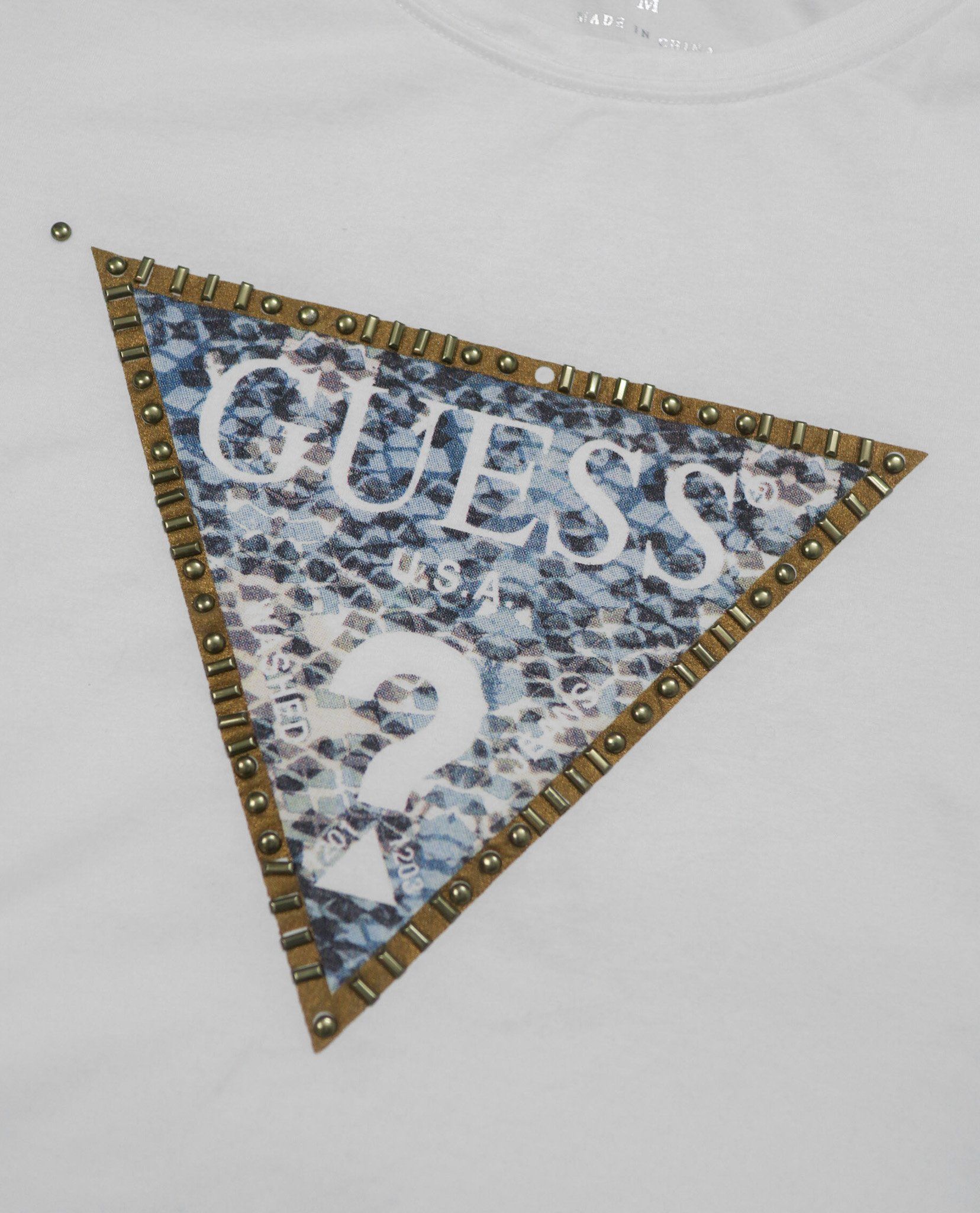 02.21.23 - VTG T-SHIRT - GUESS