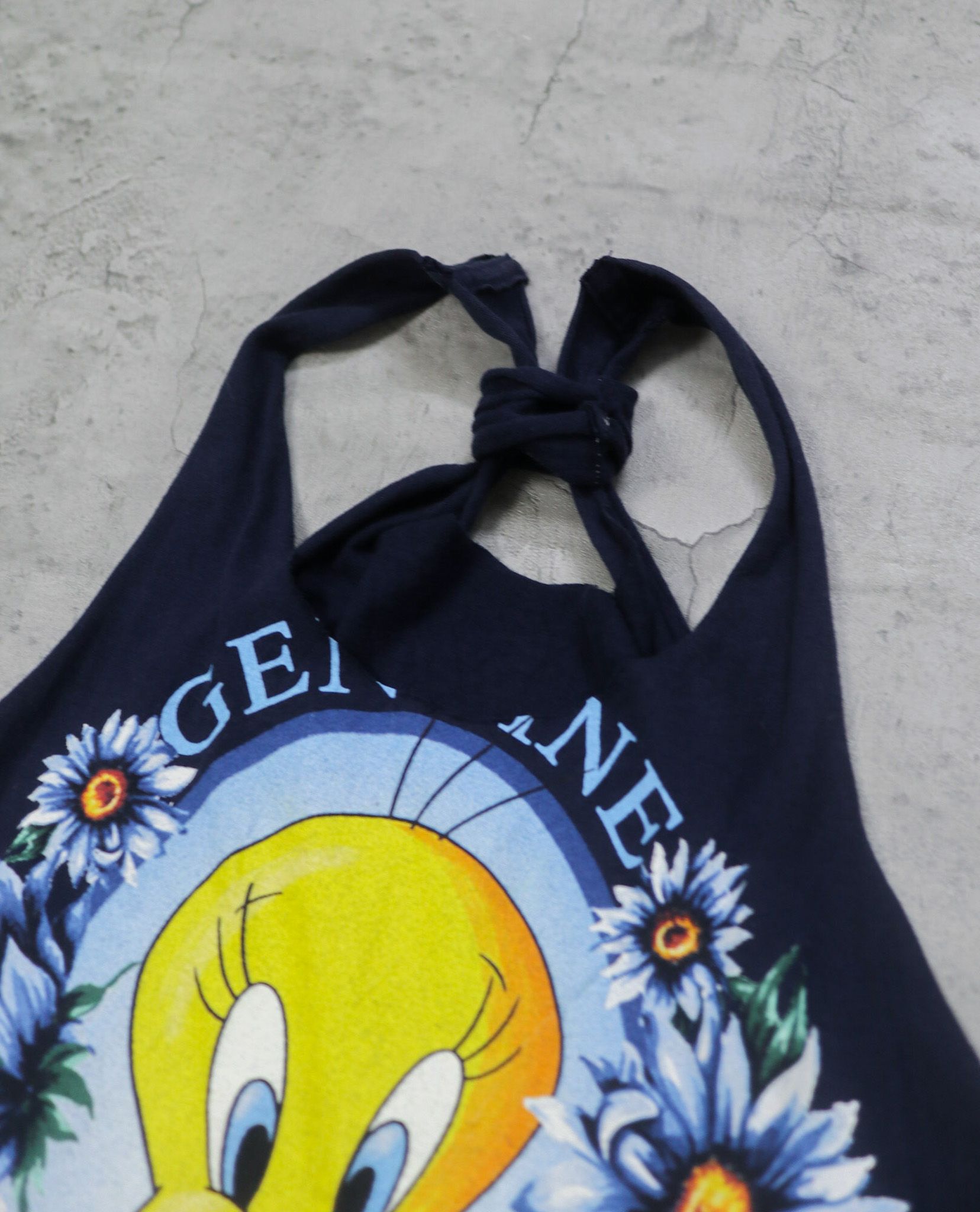 02.21.23 - VTG TANKTOP - LOONEY TUNES 1998