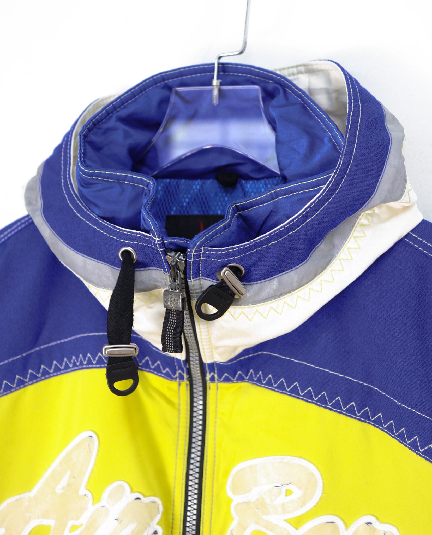 11.13.22 - VTG SKIING JACKET - AIR BORN