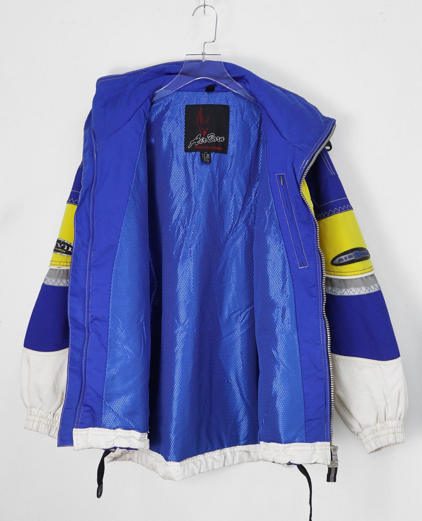 11.13.22 - VTG SKIING JACKET - AIR BORN
