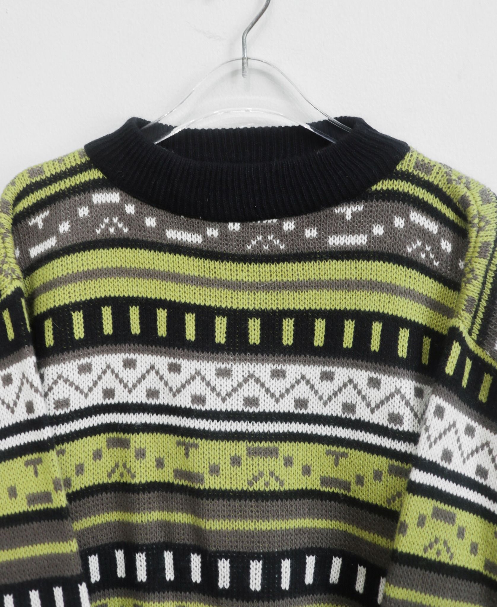 11.16.23 - VTG KNIT SWEATSHIRT - RUMI