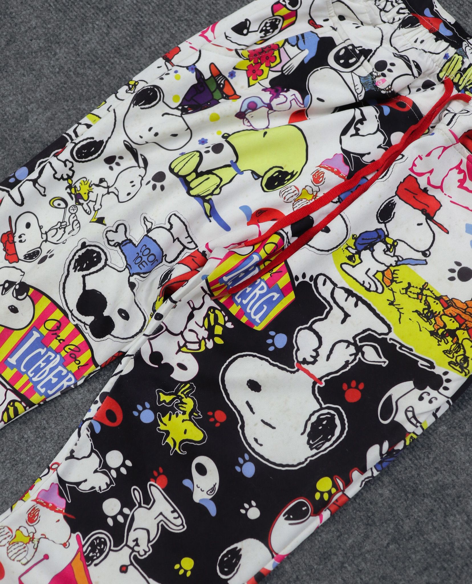 02.22.23 - VTG TRACK PANTS - PEANUTS