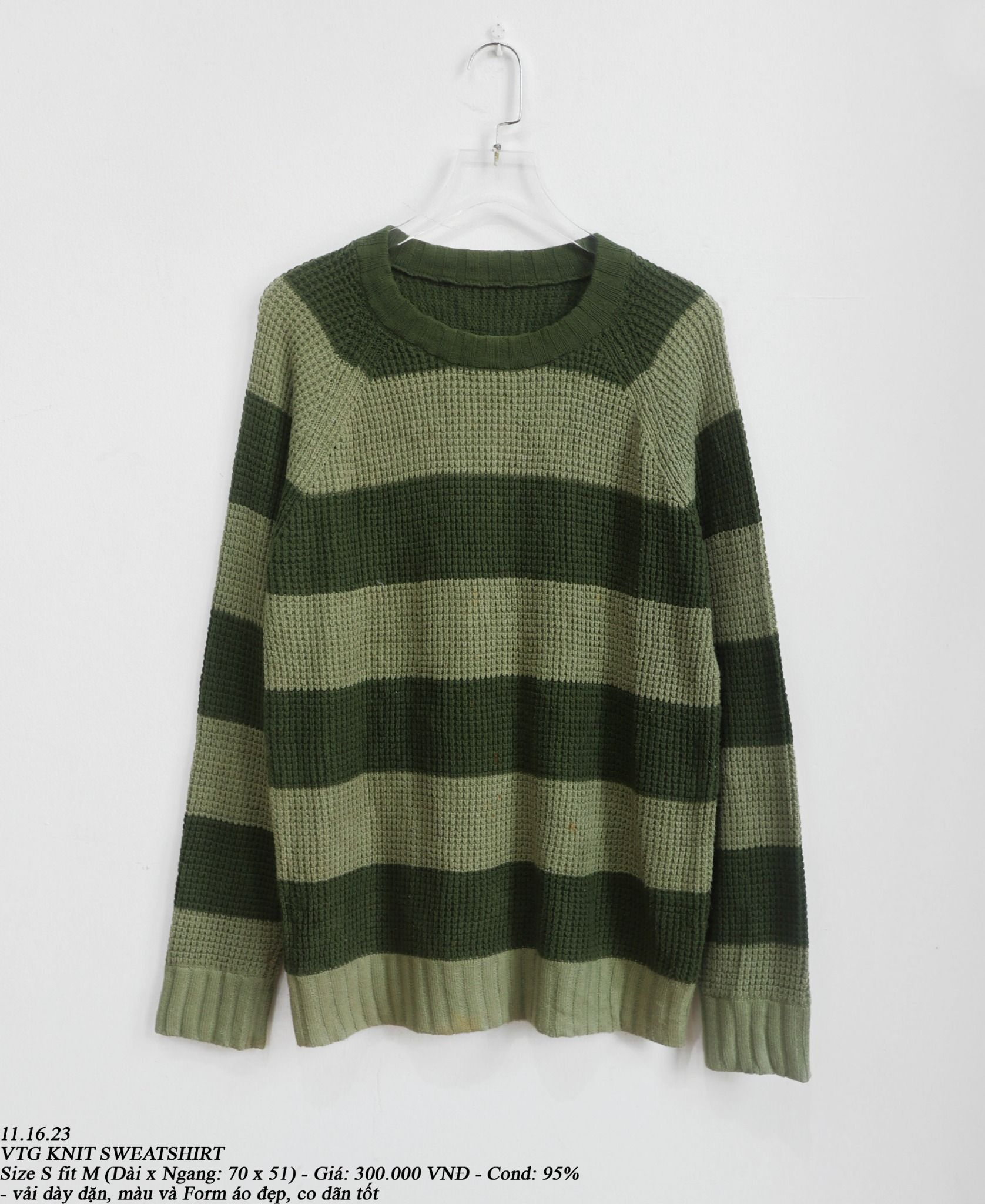 11.16.23 - VTG KNIT SWEATSHIRT