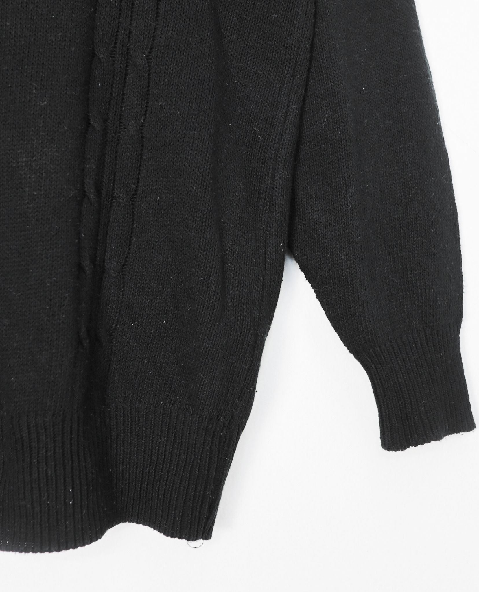 11.15.22 - VTG KNIT SWEATSHIRT - DOMIEL