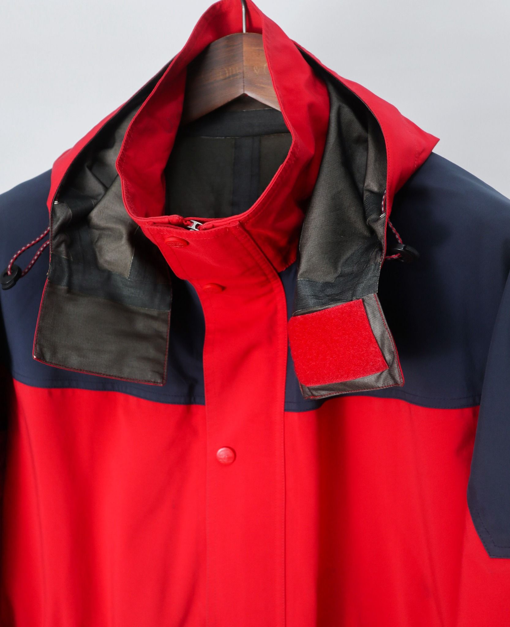 03.17.24 - VTG WINDBREAKER JACKET - YOUNGONE