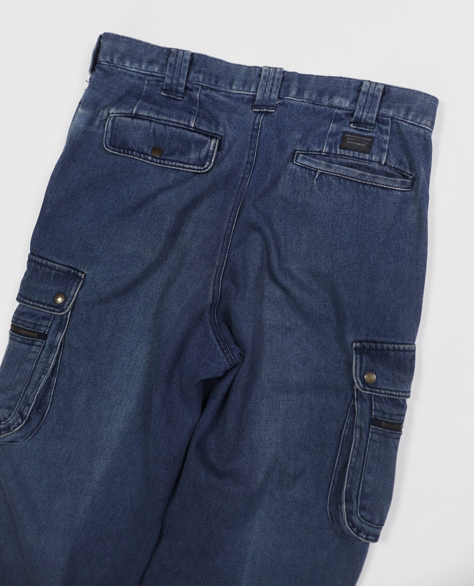 02.21.23 - VTG WIDE FIT DENIM CARGO PANTS - HOT SCOT