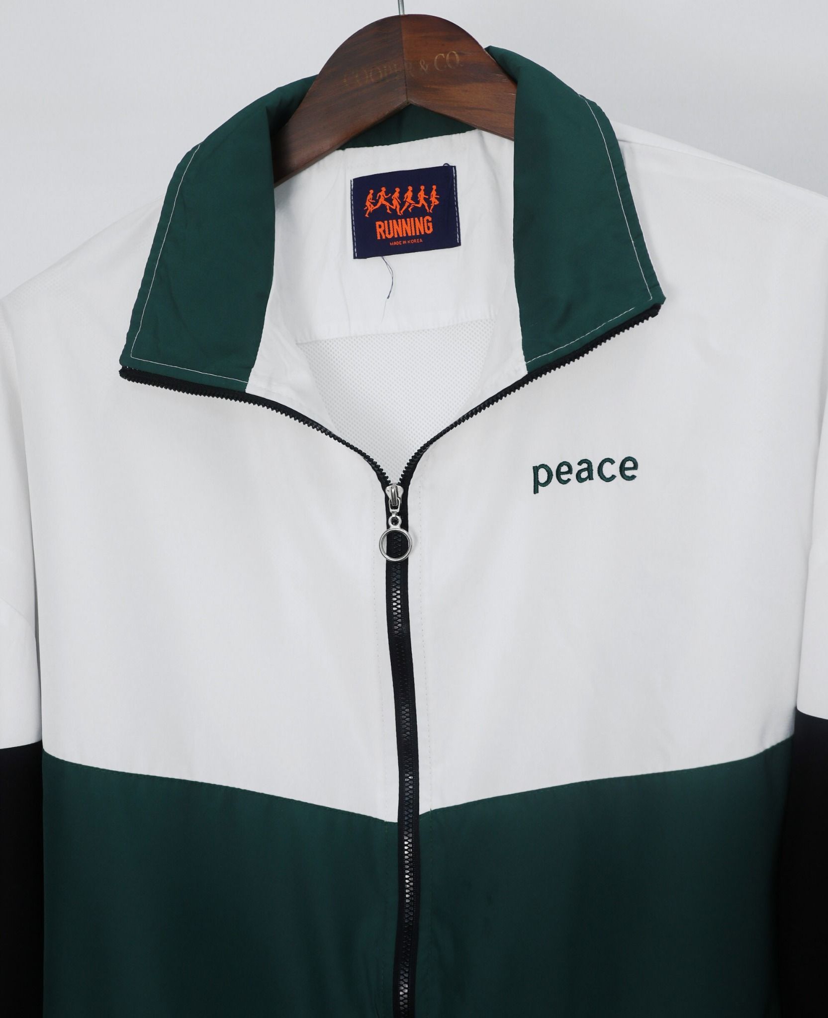 03.17.24 - VTG OVERSIZED WINDBREAKER JACKET - RUNNING
