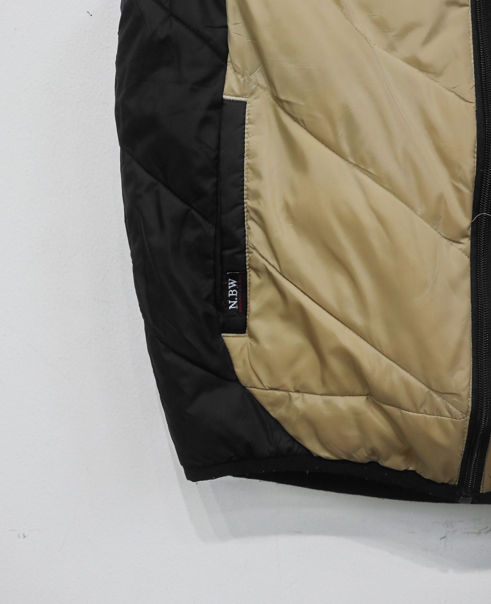 02.25.24 - VTG QUILTED PUFFER JACKET - N.BW