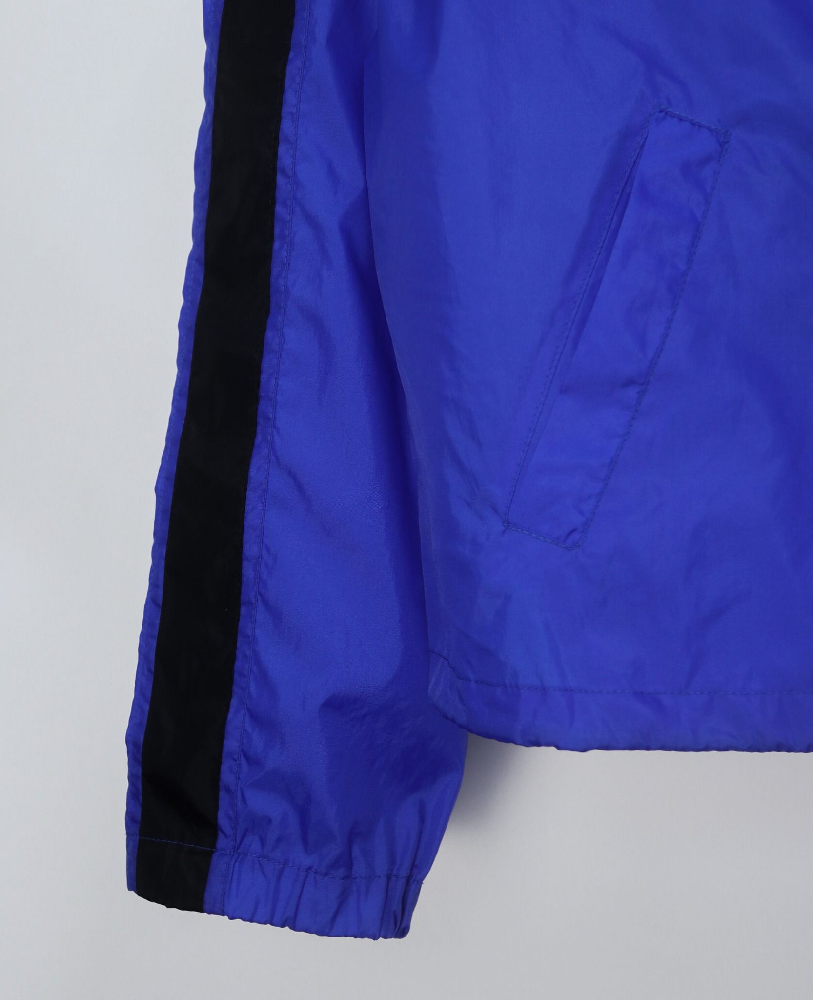 03.24.24 - VTG CROPPED WINDBREAKER COACH JACKET - BEAR'S CADEAU
