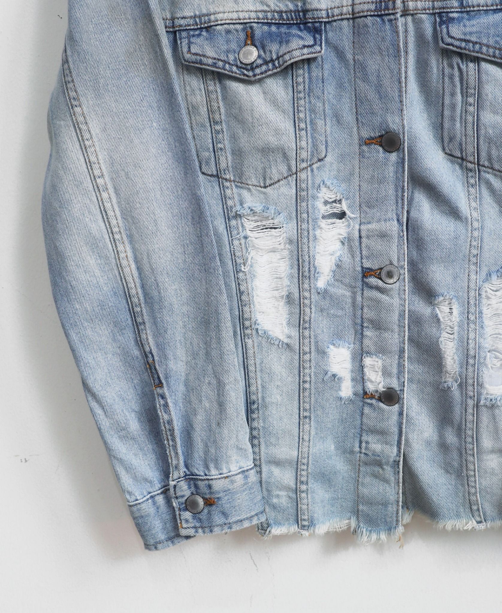 11.12.23 - VTG DENIM JACKET - H&M DIVIDED