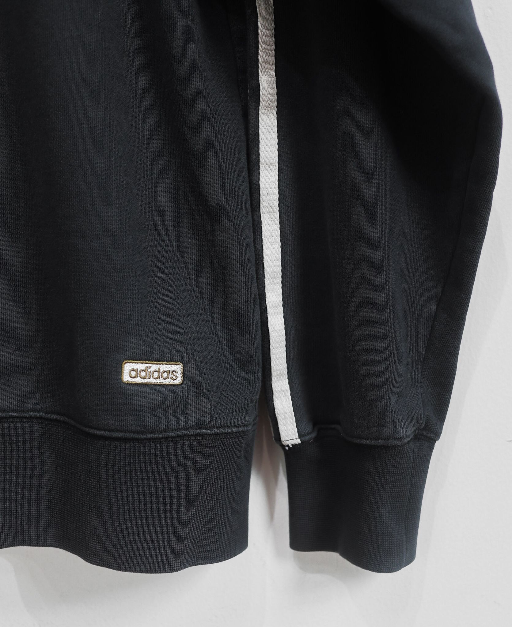 12.21.23 - VTG ZIP UP HOODIE - ADIDAS