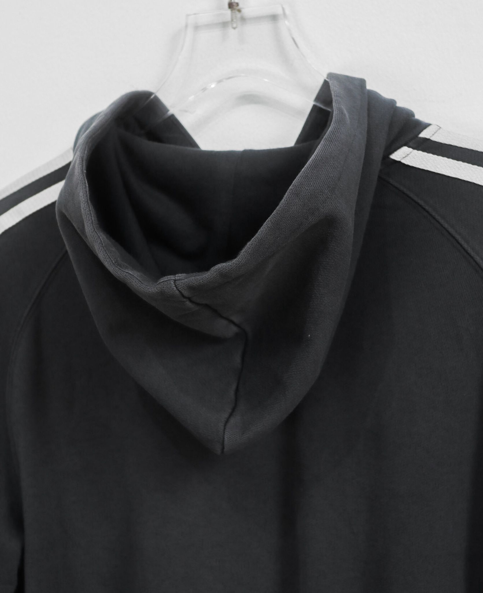 12.21.23 - VTG ZIP UP HOODIE - ADIDAS