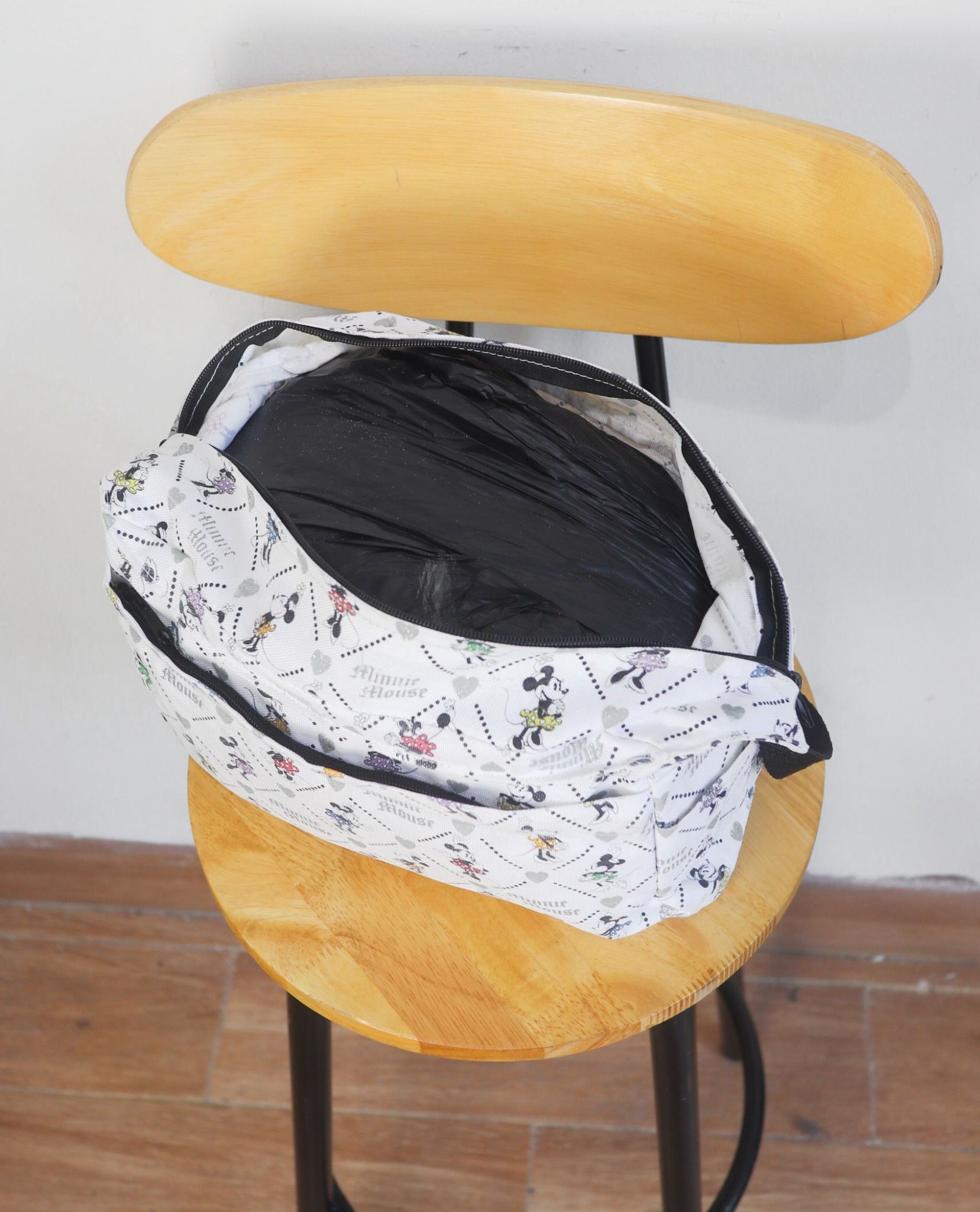 07.13.23 - VTG BAG - DISNEY