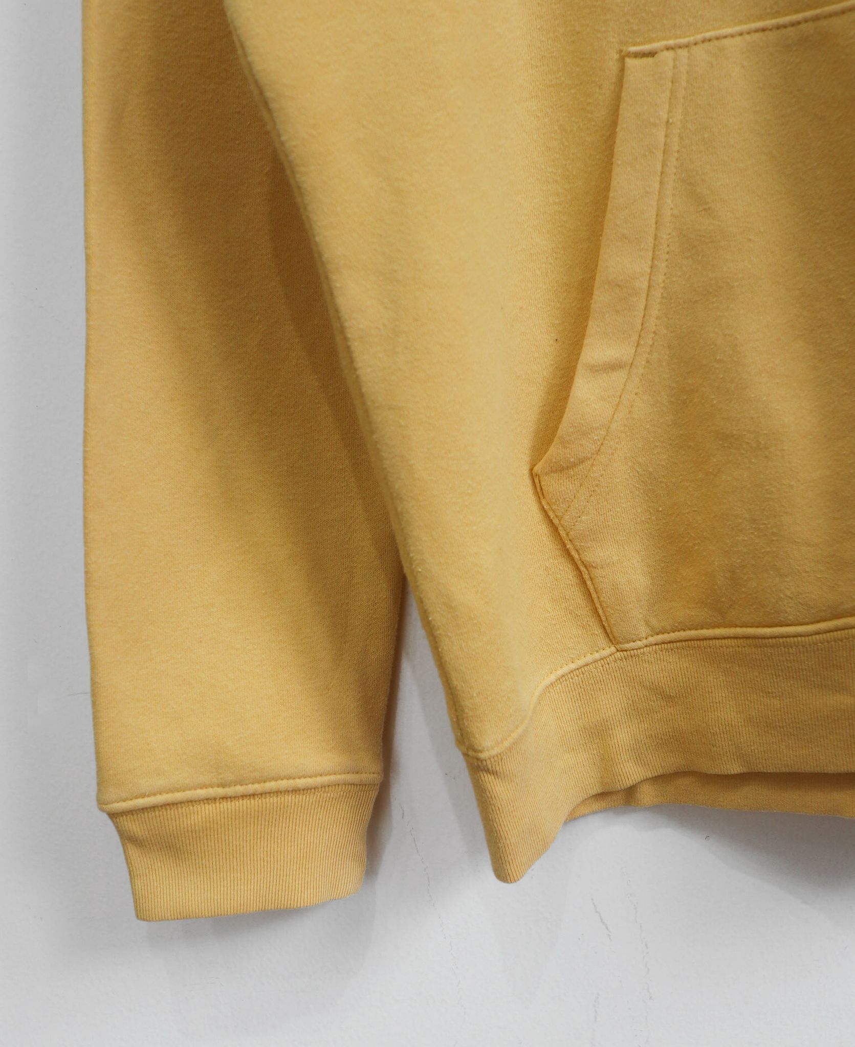 12.21.23 - VTG PULLOVER HOODIE - GAP