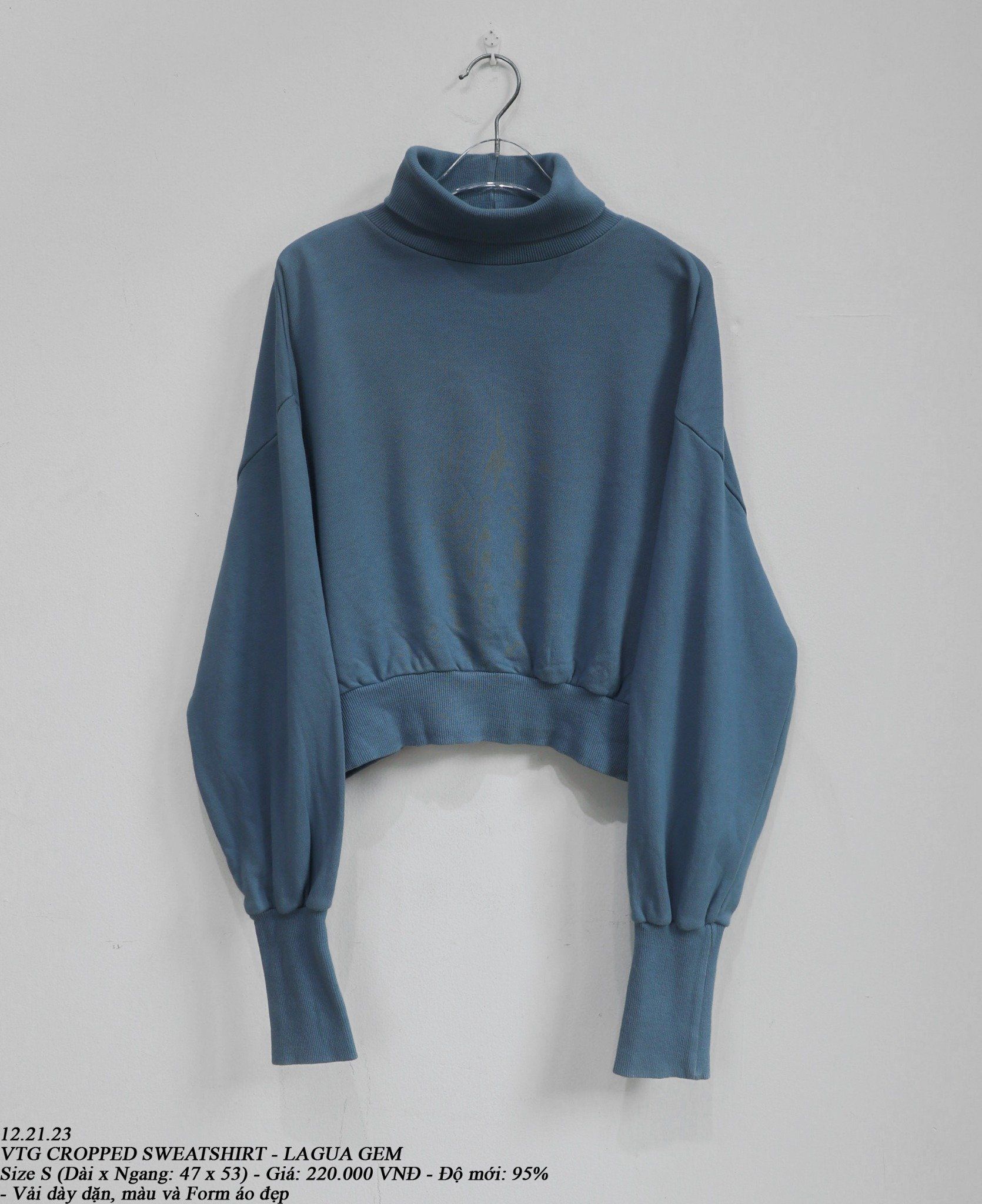 12.21.23 - VTG CROPPED SWEATSHIRT - LAGUA GEM
