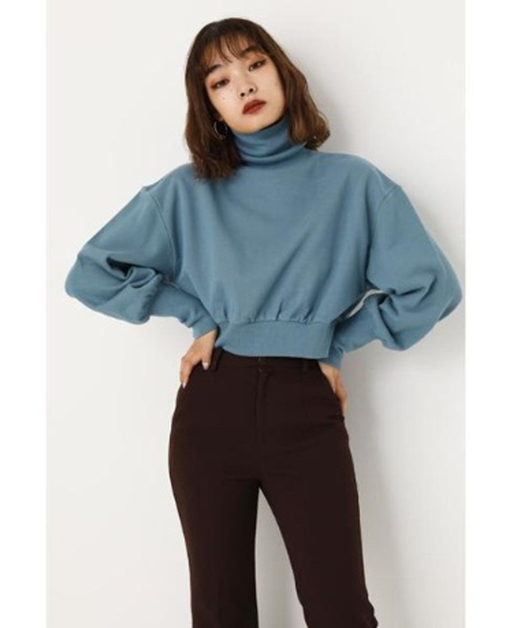 12.21.23 - VTG CROPPED SWEATSHIRT - LAGUA GEM