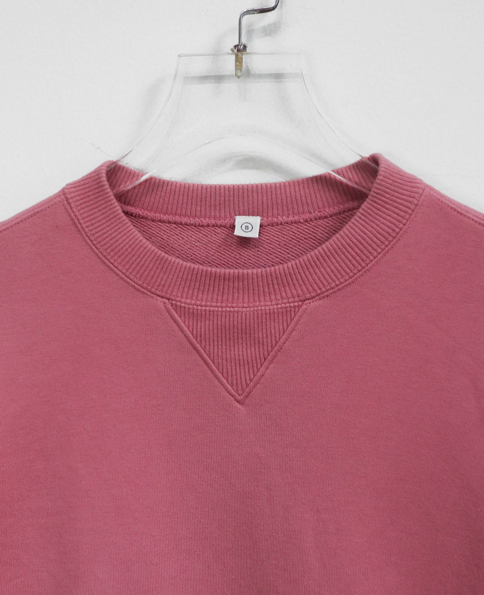 12.21.23 - VTG SWEATSHIRT - UNIQLO