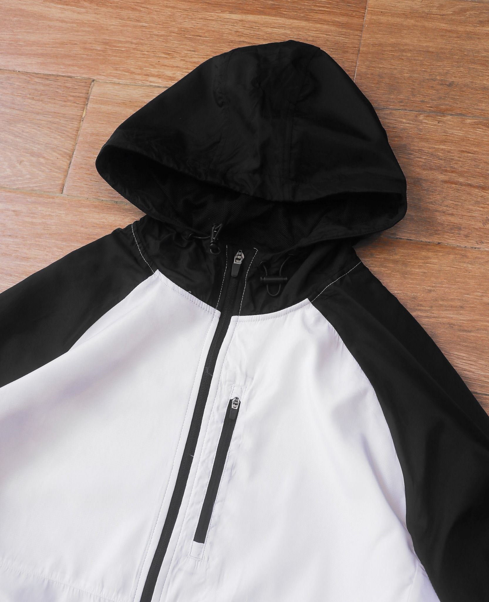 05.26.24 - VTG WINDBREAKER JACKET - RUSSELL ATHLETIC