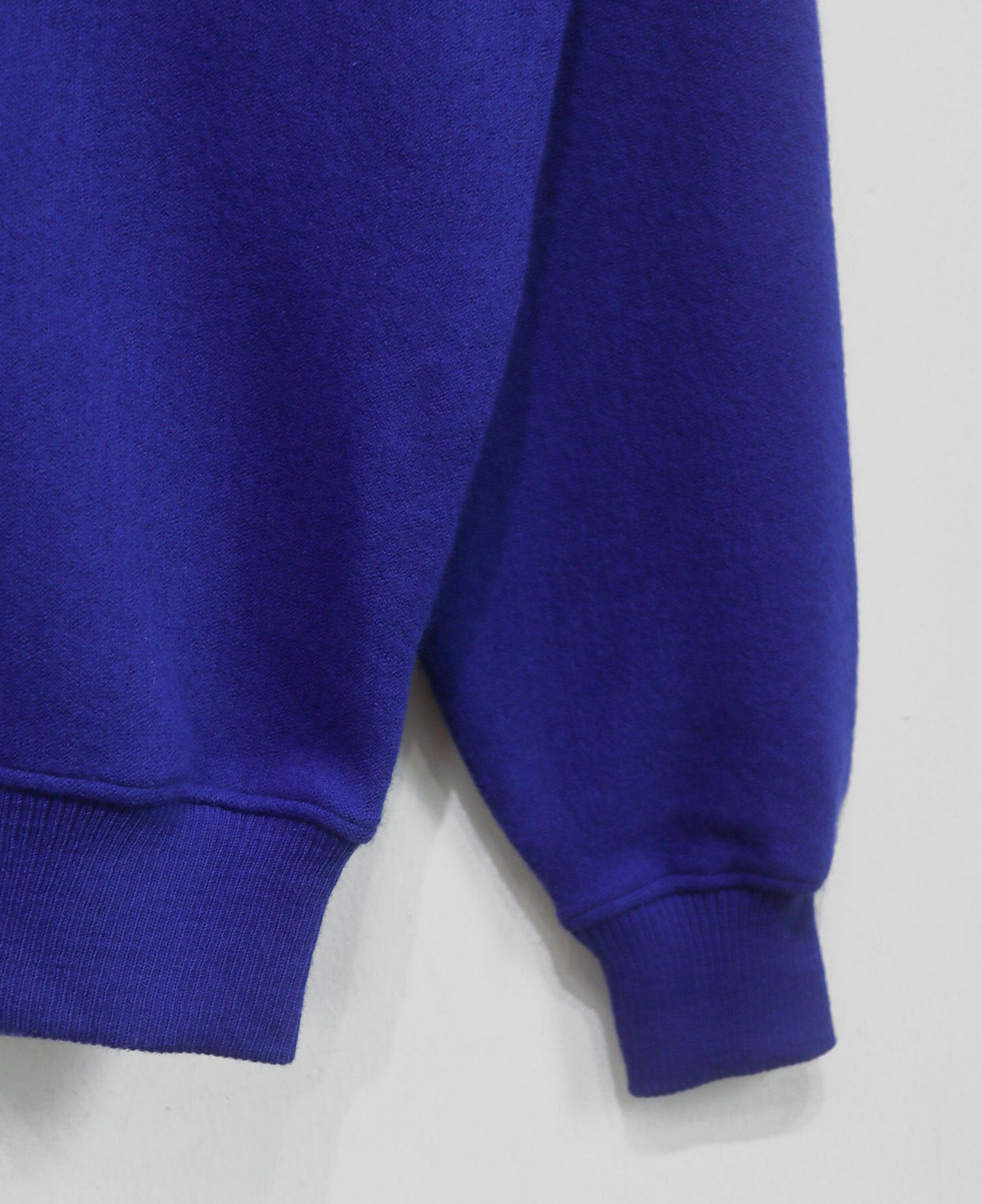 11.30.23 - VTG KNIT SWEATSHIRT