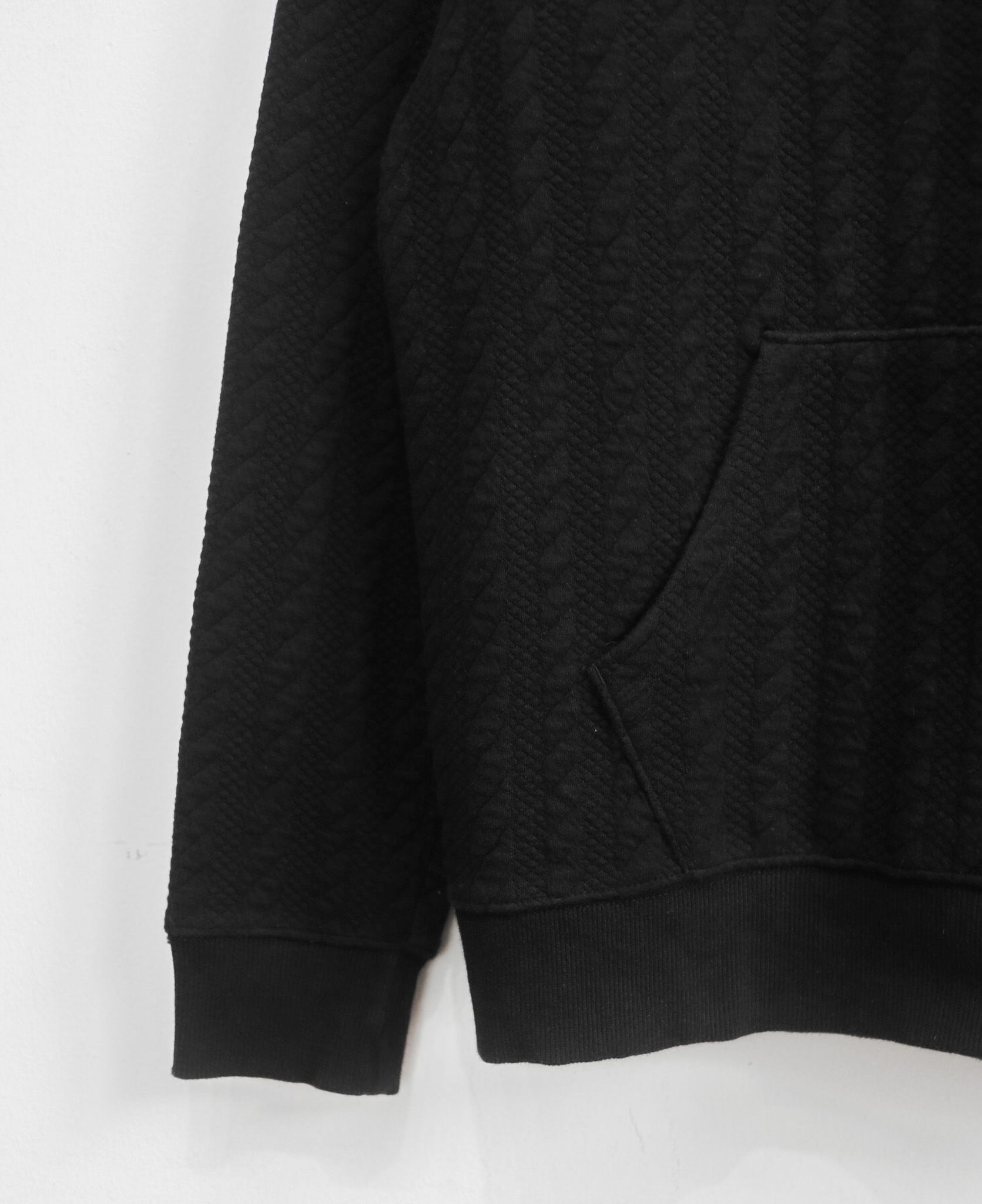 11.23.23 - VTG PULLOVER HOODIE - AVAIL