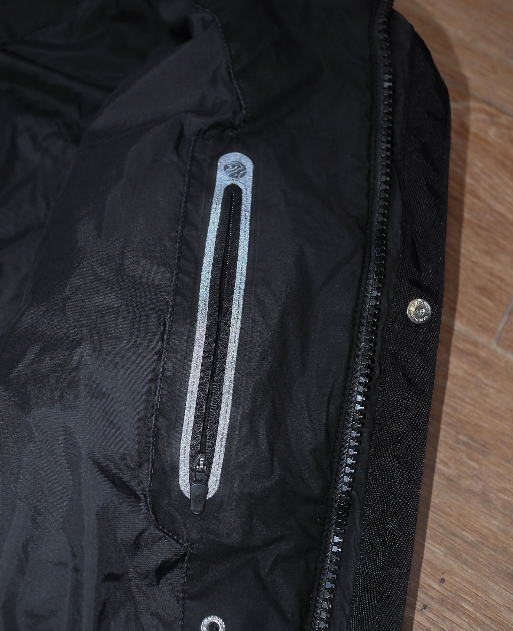 05.26.24 - VTG WINDBREAKER JACKET - DISCOVERY