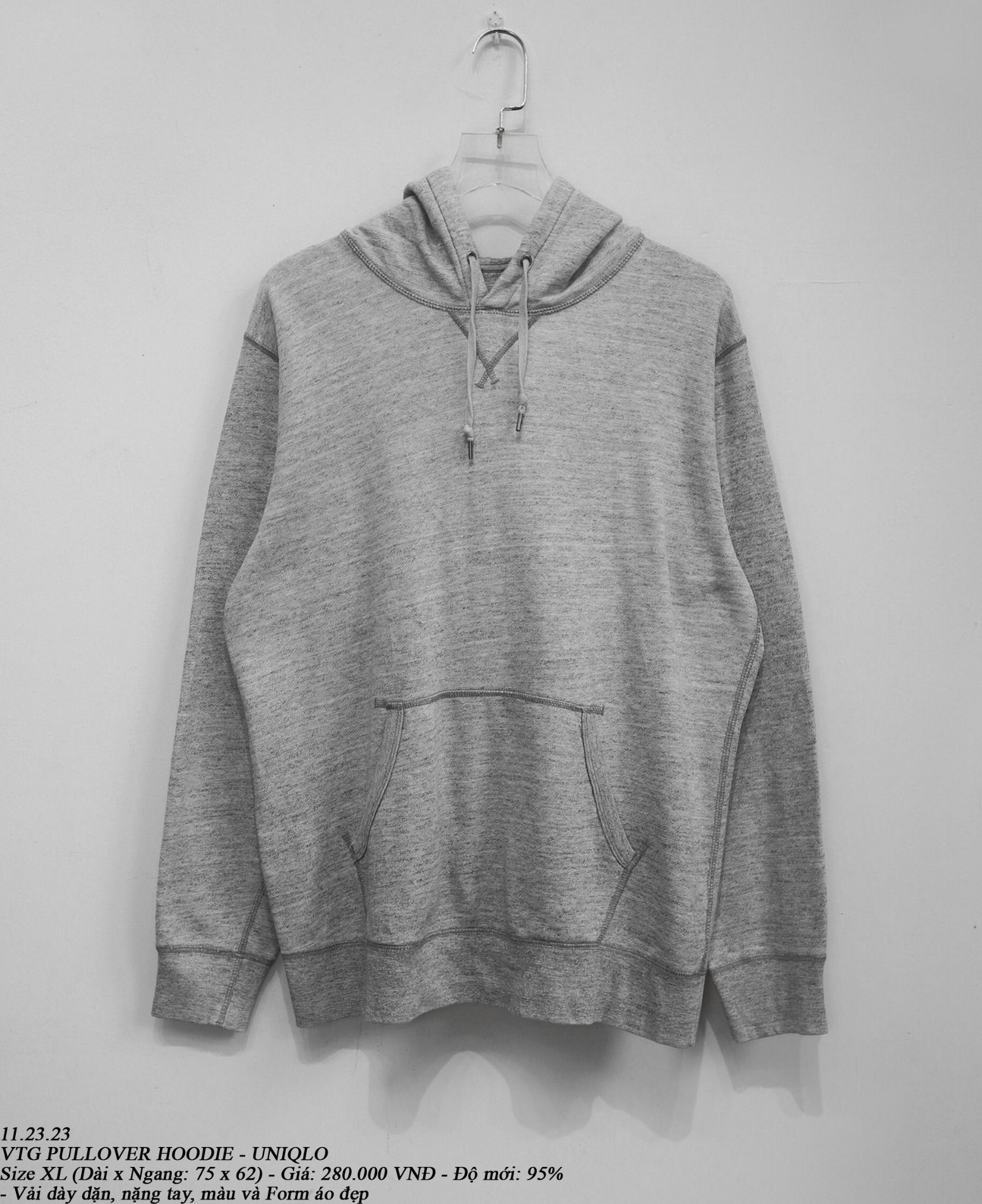 11.23.23 - VTG PULLOVER HOODIE - UNIQLO