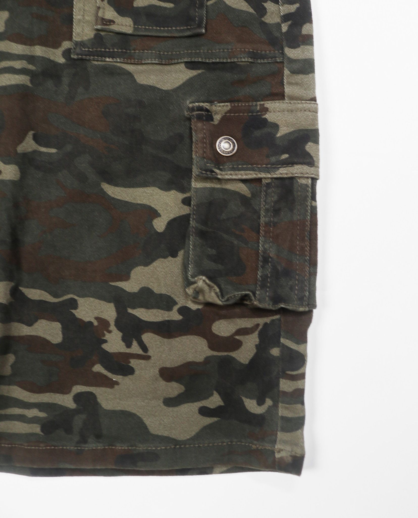 02.24.23 - VTG CARGO SHORT - JINEE