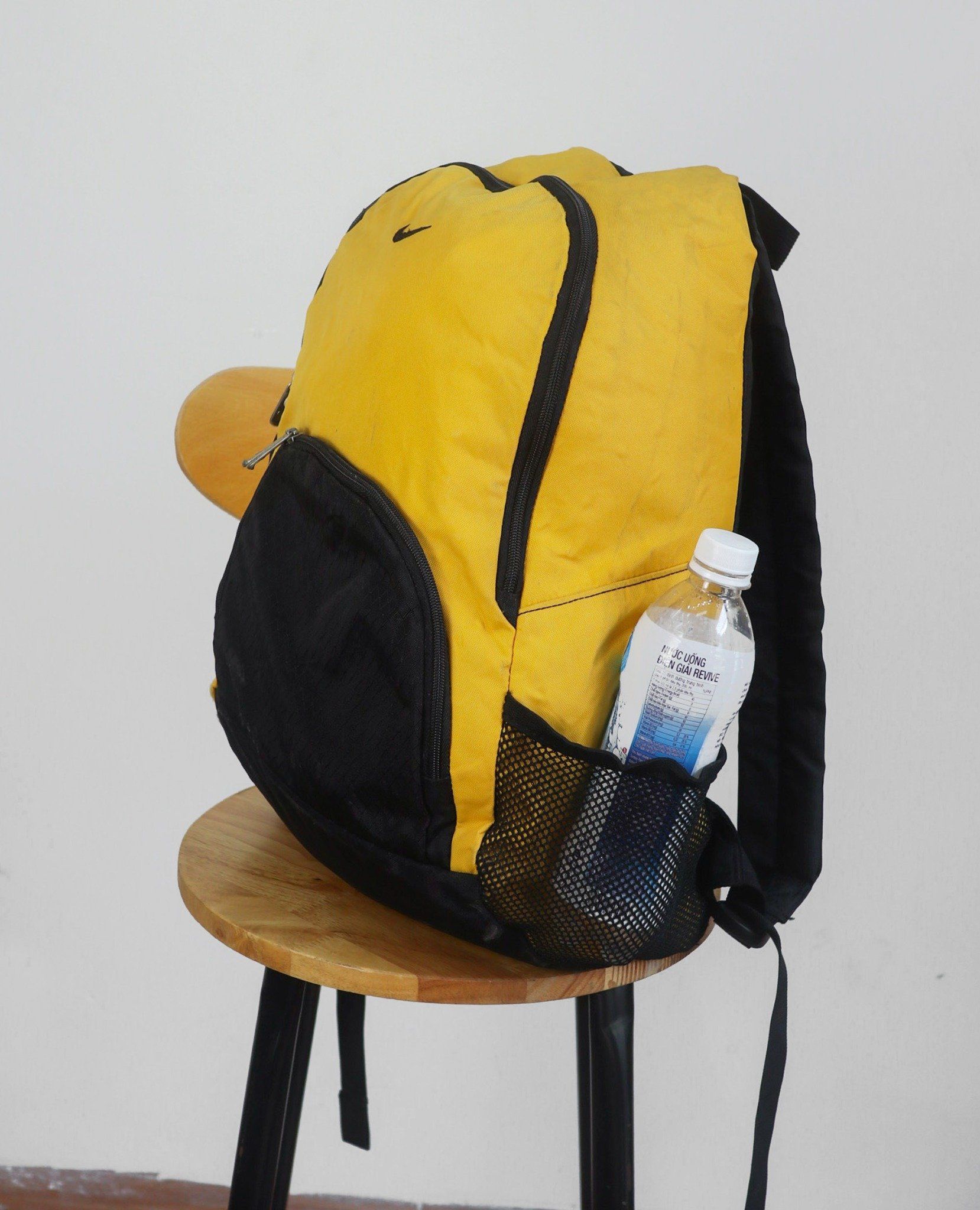 07.18.23 - VTG BAG - NIKE 90s
