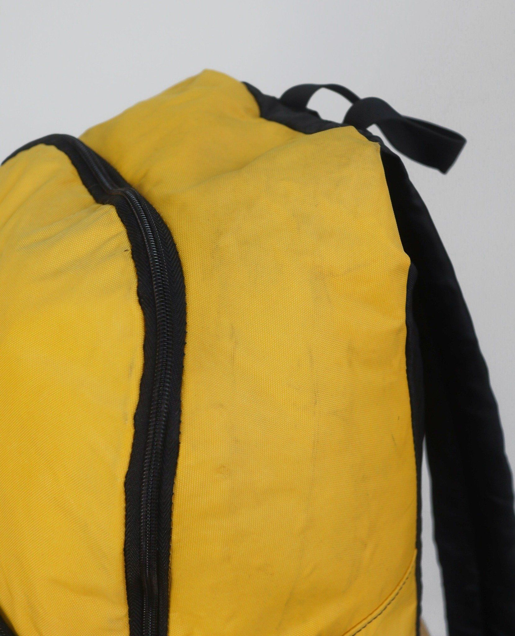 07.18.23 - VTG BAG - NIKE 90s