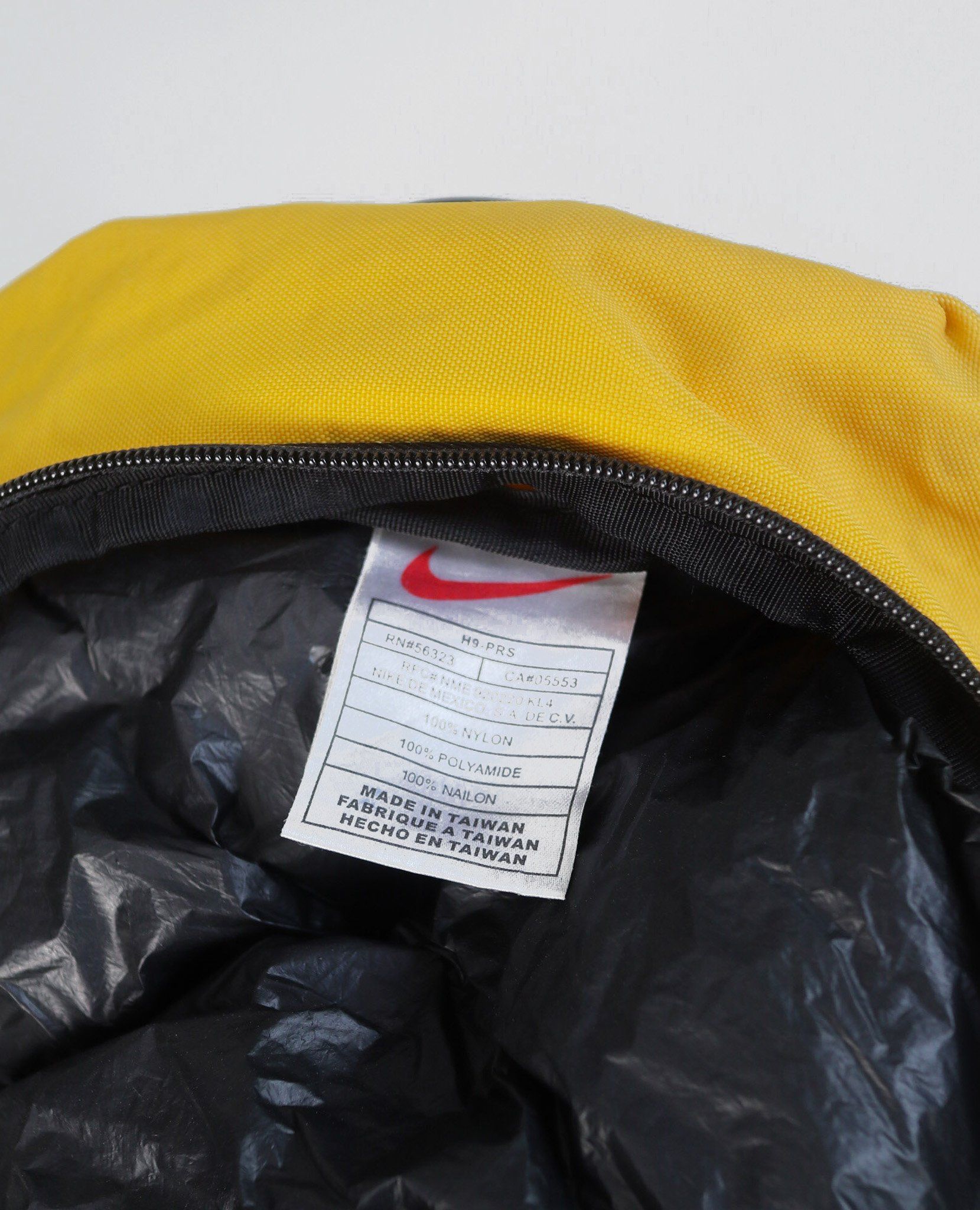 07.18.23 - VTG BAG - NIKE 90s