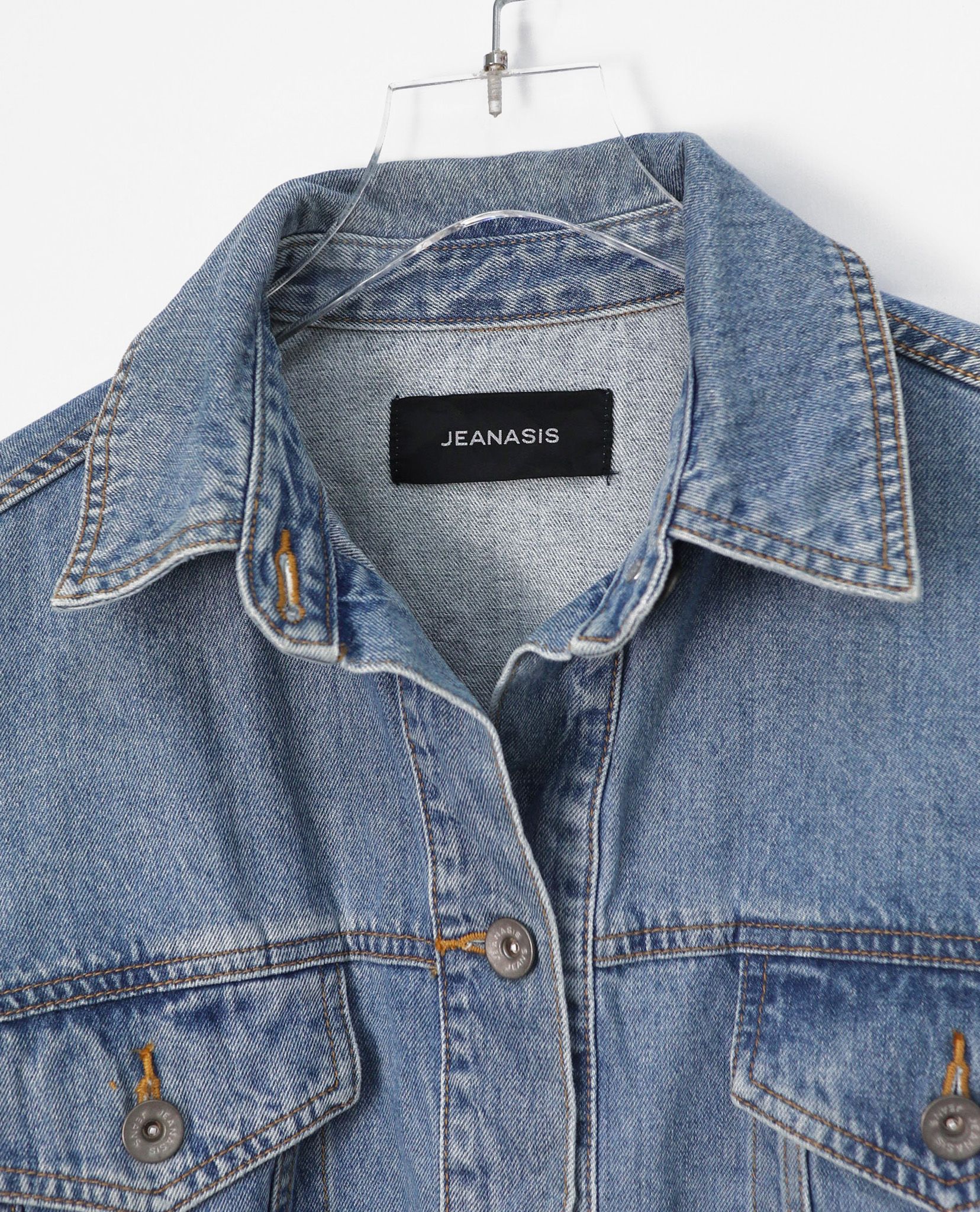 02.28.23 - VTG CROPPED DENIM JACKET - JEANASIS