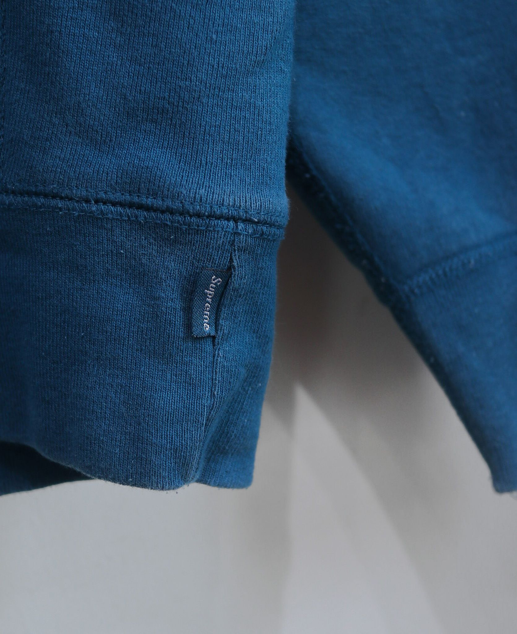 11.29.23 - VTG PULLOVER HOODIE - SUPREME