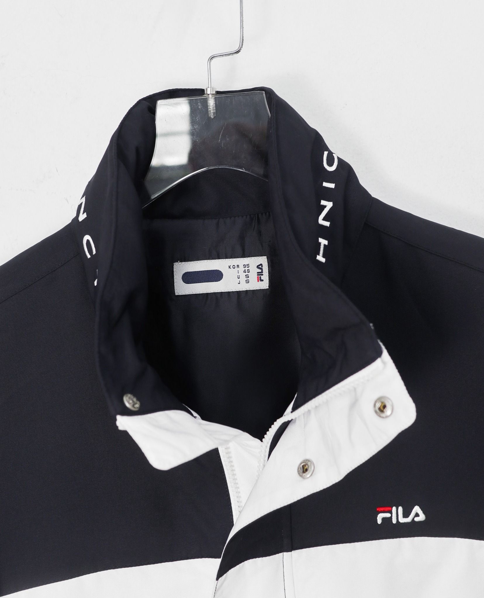 12.04.22 - VTG WINDBREAKER JACKET - FILA