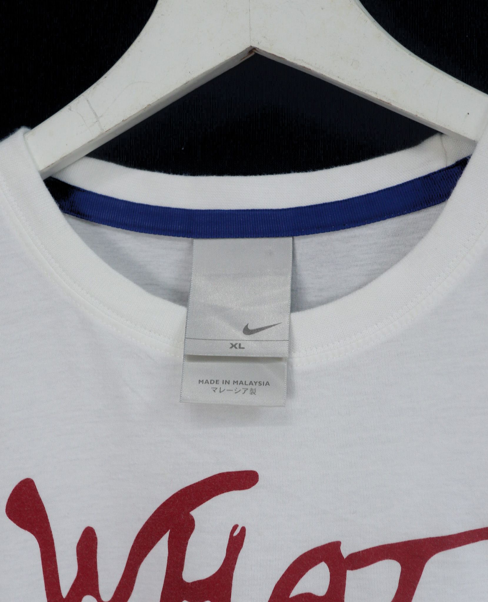 08.10.23 - VTG T-SHIRT - NIKE 00s