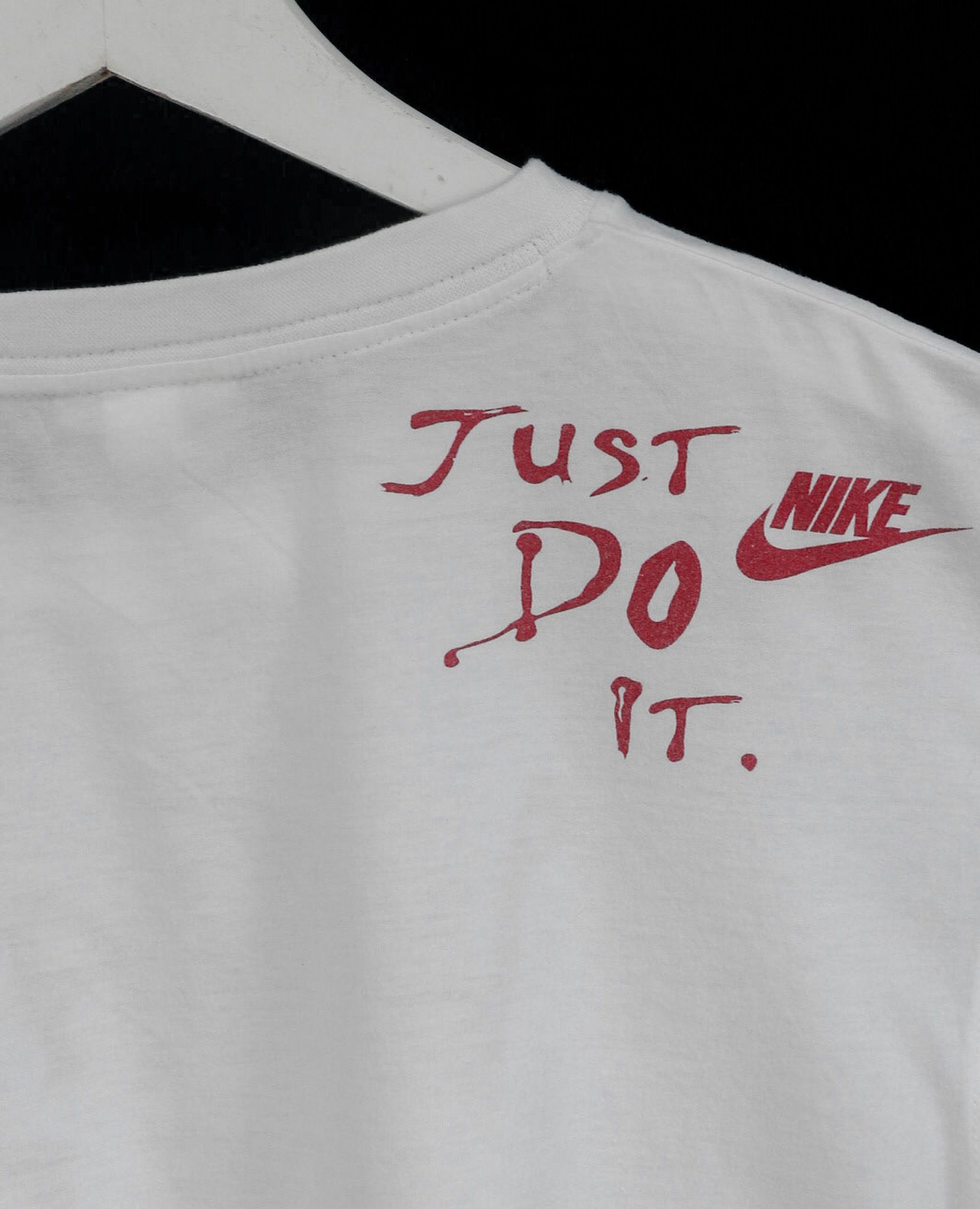 08.10.23 - VTG T-SHIRT - NIKE 00s