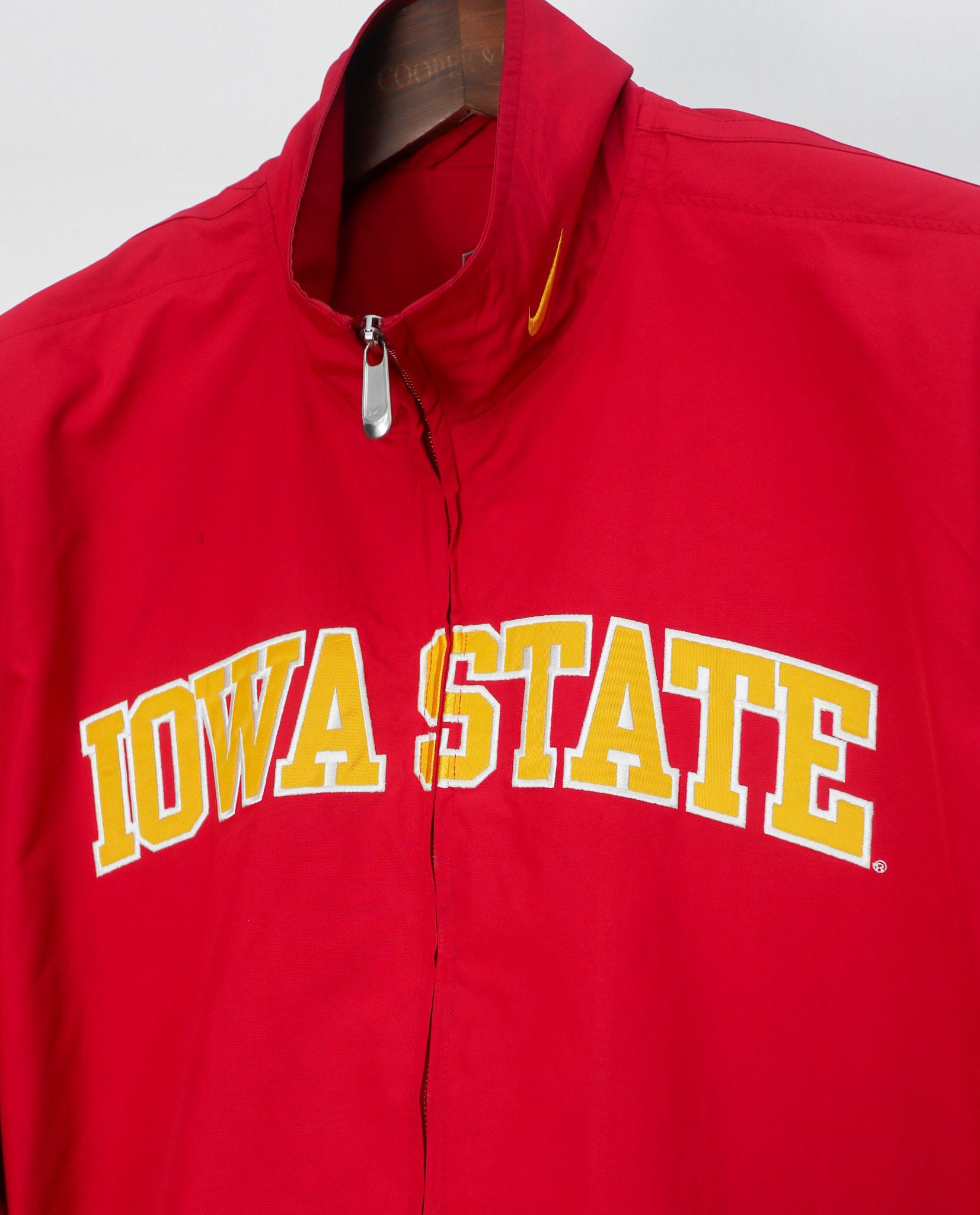 05.28.23 - VTG WINDBREAKER JACKET - NIKE TEAM