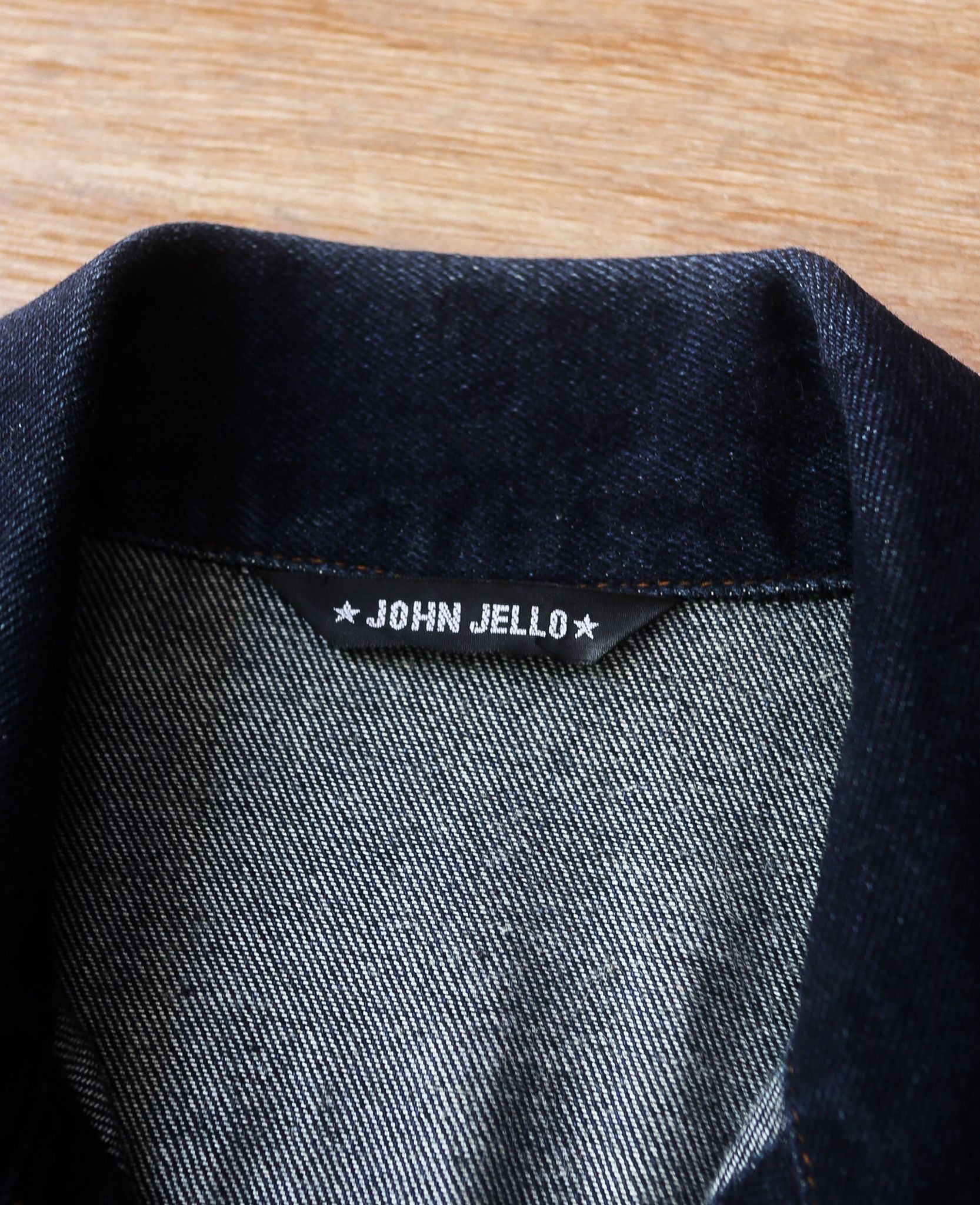06.02.24 - VTG CROPPED DENIM TRUCKER JACKET - JOHN JELLO