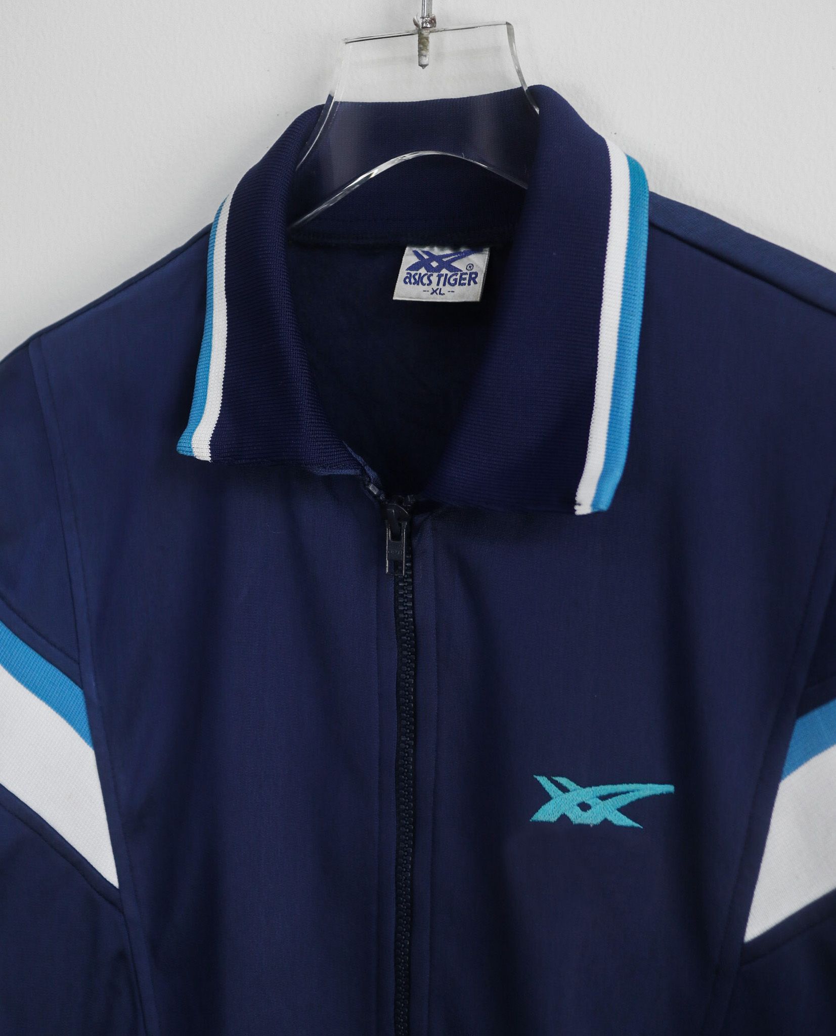 05.15.23 - VTG TRACK JACKET - ASICS TIGER