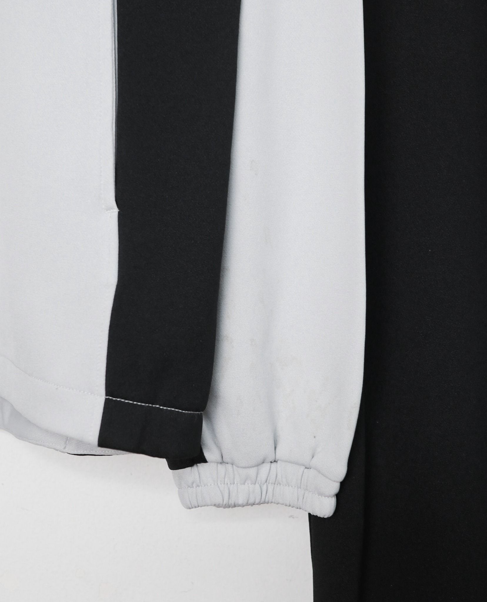 12.02.22 - VTG TRACKSUIT - KAPPA