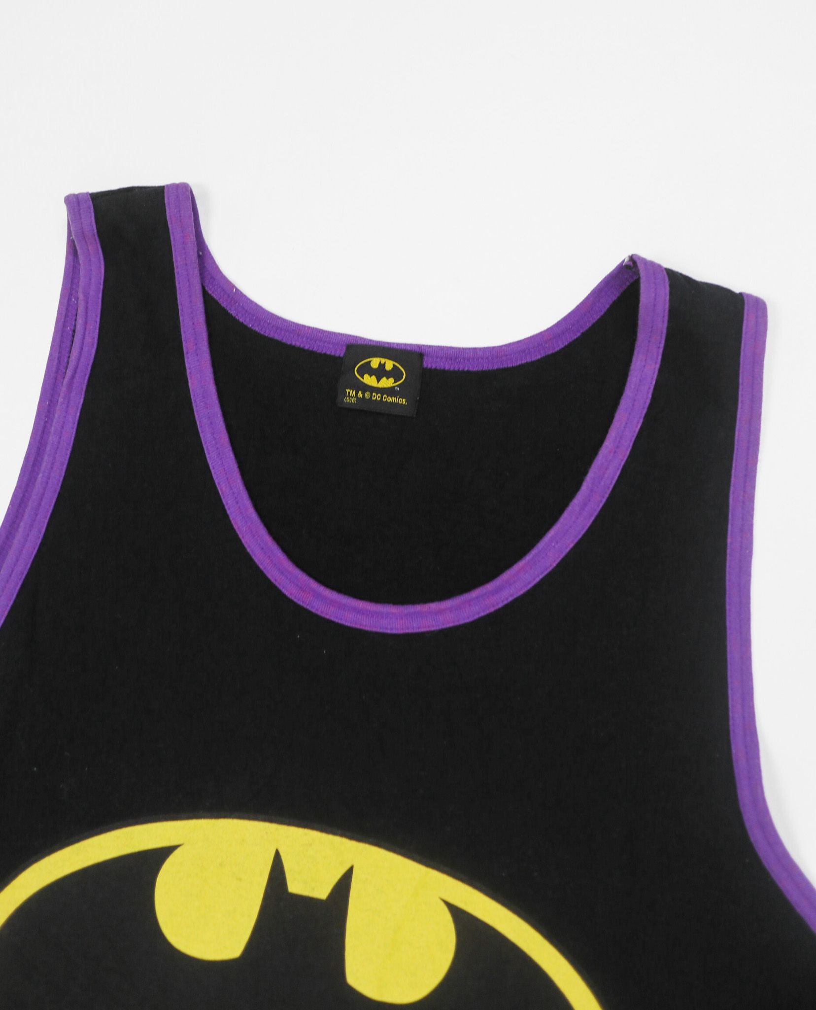 03.01.23 - VTG TANKTOP - DC COMICS 2006