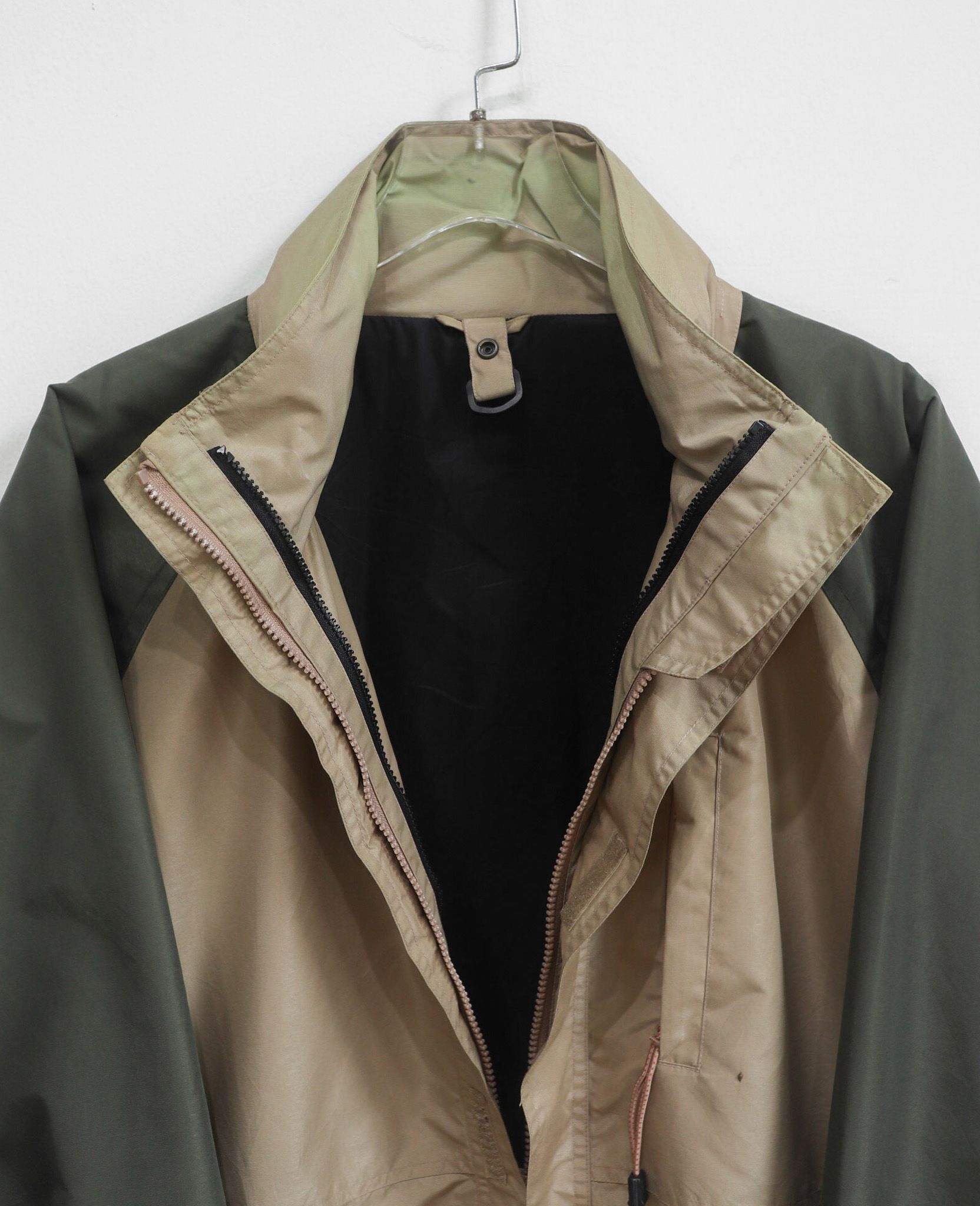 01.14.24 - VTG FLEECE LINED WINDBREAKER JACKET - UPSTART