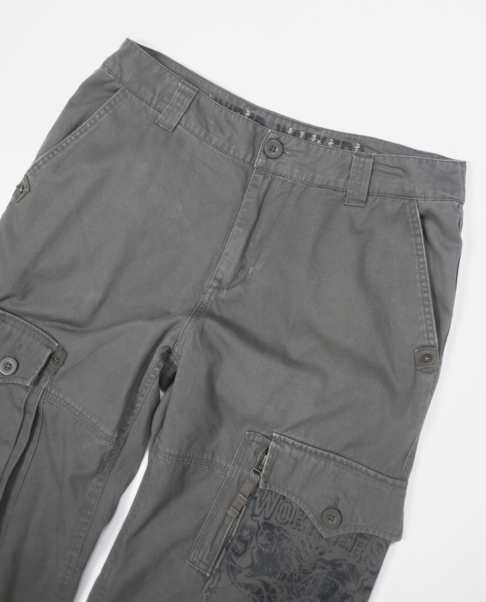 03.01.23 - VTG WIDE CARGO PANTS - UNITED WORKERS